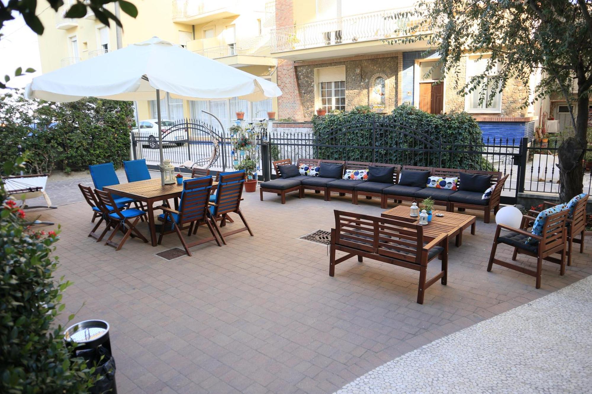 Hotel Lauretta 벨레지아아지마리나 외부 사진