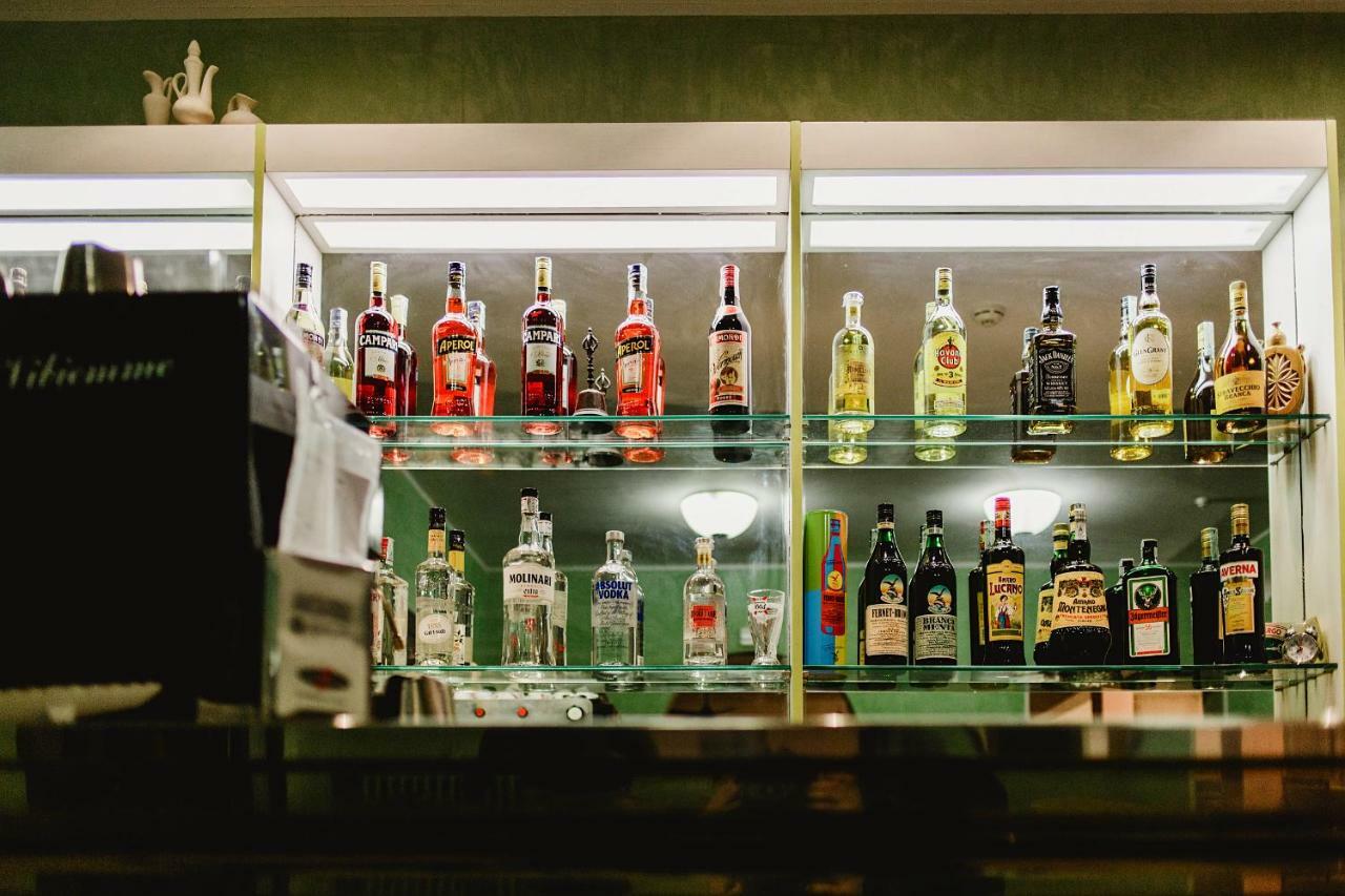 Hotel Lauretta 벨레지아아지마리나 외부 사진