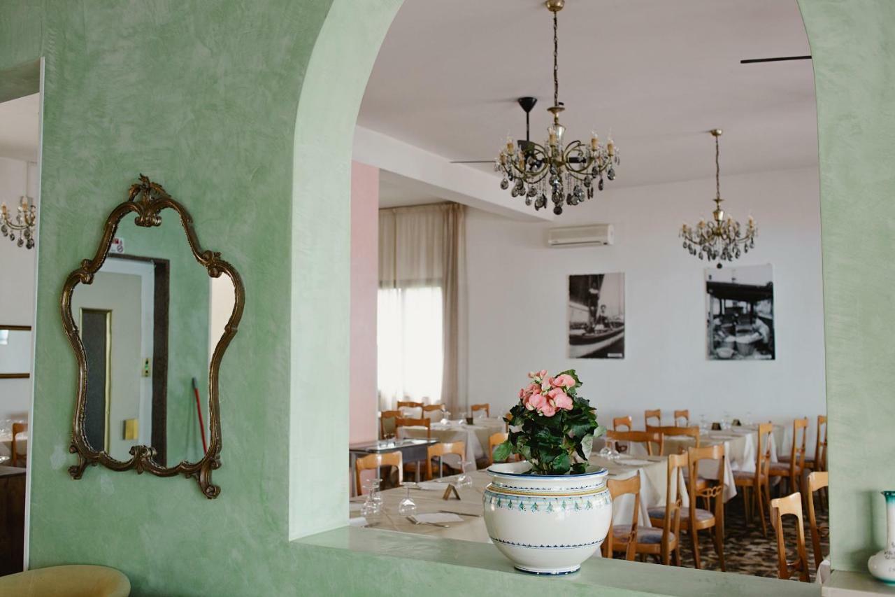 Hotel Lauretta 벨레지아아지마리나 외부 사진