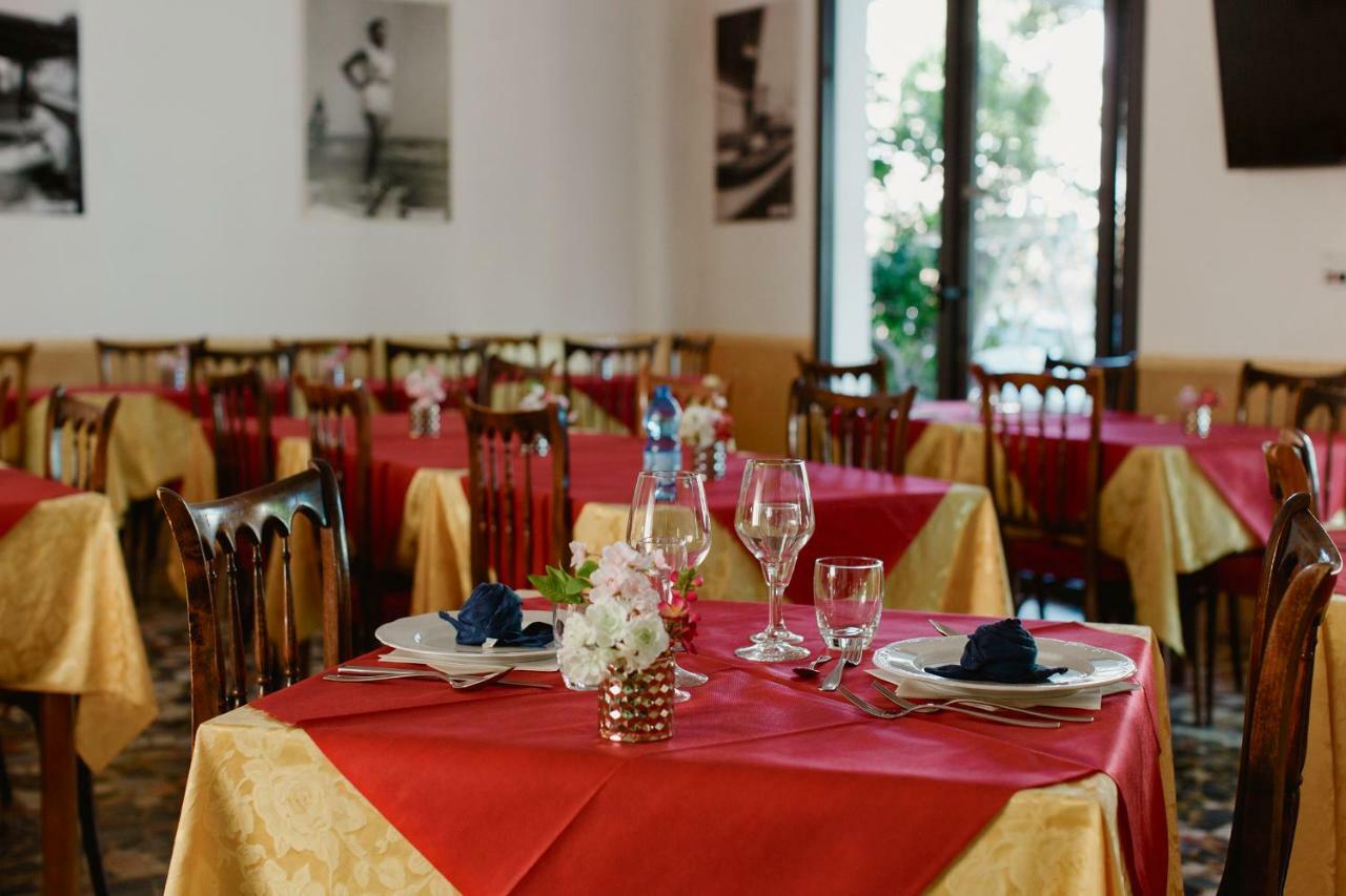 Hotel Lauretta 벨레지아아지마리나 외부 사진