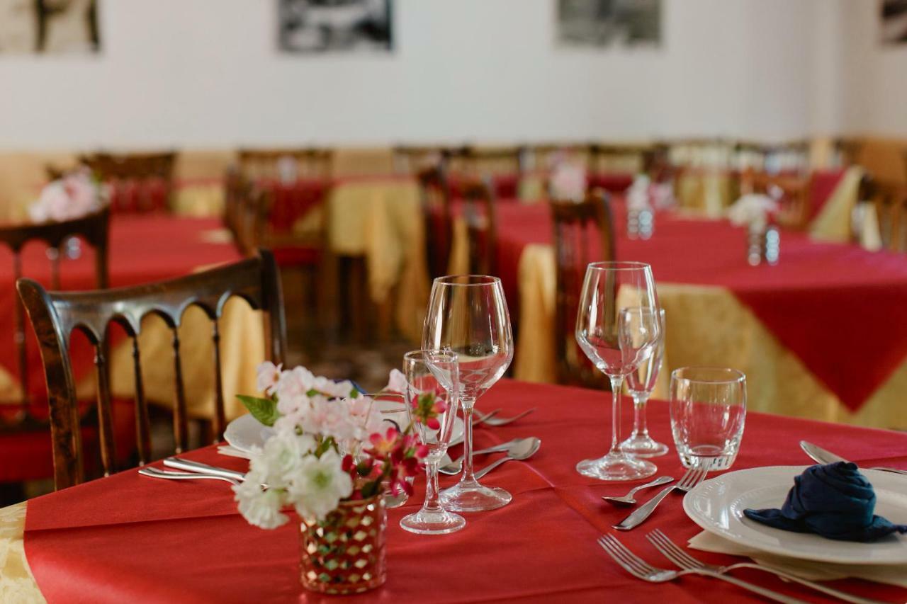 Hotel Lauretta 벨레지아아지마리나 외부 사진