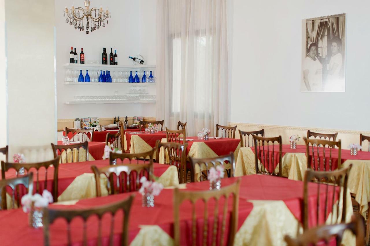 Hotel Lauretta 벨레지아아지마리나 외부 사진